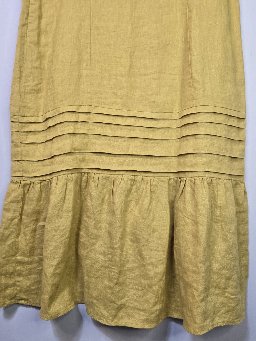 For Cynthia Sz S Sleeveless Dress, Gorgeous Sequined Floral Detail & hem Detail - Picture 9 of 12